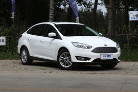 2018款福特福克斯 三厢 EcoBoost 125 自动超能风尚型智行版