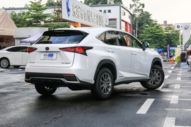 2018款雷克萨斯NX300h 前驱 锋尚版