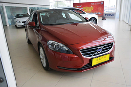 2014款沃尔沃V40 2.0T智雅版