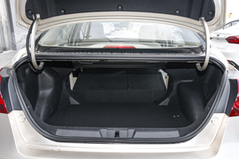 2018款吉利帝豪 1.5L 手动向上互联版