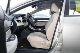 2018款吉利帝豪 1.5L 手动向上互联版