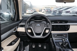 2018款吉利帝豪 1.5L 手动向上互联版