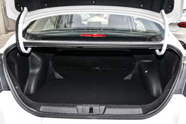 2018款吉利帝豪 1.5L 手动豪华型