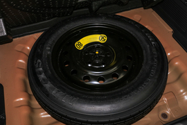 2018款起亚智跑 2.0L 自动智享豪华版