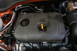 2018款起亚智跑 2.0L 自动智享豪华版