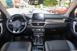 2018款起亚智跑 2.0L 自动智享豪华版
