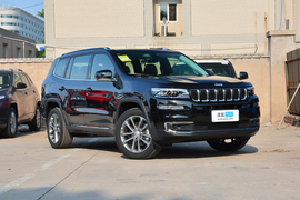 2018款Jeep大指挥官 2.0T尊享导航版 7座