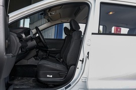 2018款东风风光 330S 1.5L手动精典版