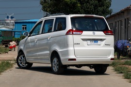2018款东风风光 330S 1.5L手动精典版
