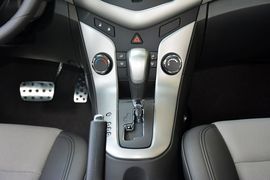 2014款雪佛兰科鲁兹1.6 SL自动百万纪念版
