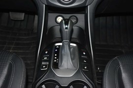 2013款现代全新胜达2.0T TOP自动四驱顶级型7座
