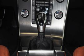2014款沃尔沃S60L 2.0T智远版