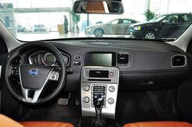 2014款沃尔沃S60L 2.0T智远版
