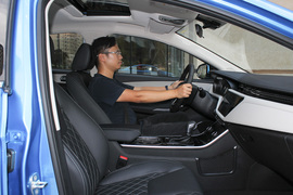 2018款奇瑞艾瑞泽GX 1.5T 自动睿色版