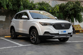 2019款奔腾X40 1.6L 手动互联智酷型