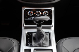2019款奔腾X40 1.6L 自动互联智享型