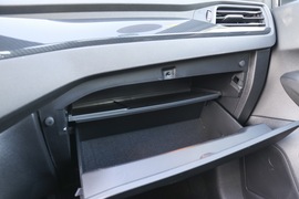 2019款福特福克斯 三厢 EcoBoost 180 自动ST Line
