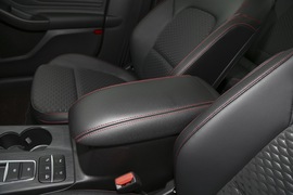 2019款福特福克斯 三厢 EcoBoost 180 自动ST Line