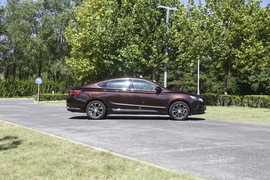 2018款吉利博瑞GE 1.5T MHEV 耀尊版