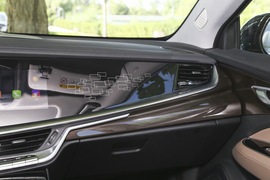 2018款吉利博瑞GE 1.5T MHEV 耀尊版