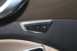 2018款吉利博瑞GE 1.5T MHEV 耀尊版