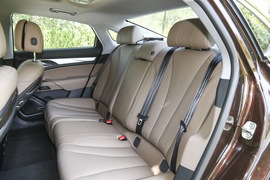 2018款吉利博瑞GE 1.5T MHEV 耀尊版