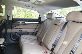 2018款吉利博瑞GE 1.5T MHEV 耀尊版