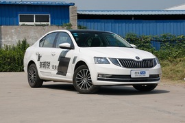 2019款斯柯达明锐 TSI230 DSG豪华版