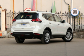 2019款日产奇骏 2.0L CVT舒适版 2WD