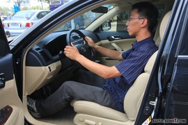 2009款丰田锐志2.5V试驾