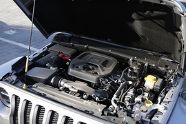 2018款 Jeep牧马人 2.0T Sahara 四门版 