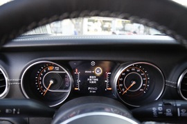 2018款 Jeep牧马人 2.0T Sahara 四门版 