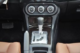 2013款三菱风迪思1.8L自动豪华型 国V