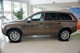 2013款沃尔沃XC90 2.5T行政升级版