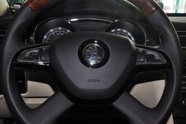 2014款斯柯达速派2.0TSI手自一体尊仕版