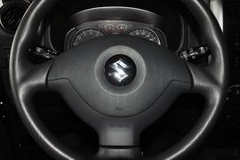 2012款铃木吉姆尼1.3L 四驱自动JLX导航版