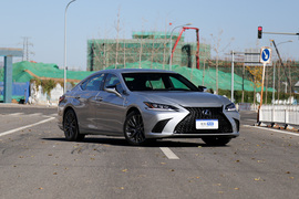 2018款雷克萨斯ES 260 F SPORT版