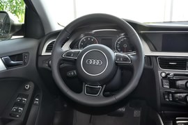 2013款奥迪A4L 35 TFSI自动标准型