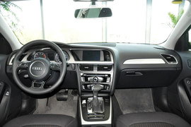 2013款奥迪A4L 35 TFSI自动标准型