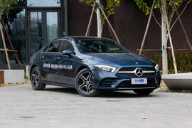 2019款奔驰A级三厢 A200L 运动轿车