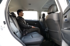 后排空间