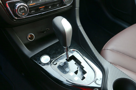 2019款东南A5翼舞 1.5L CVT旗舰版