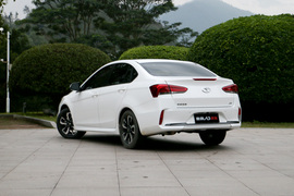 2019款东南A5翼舞 1.5L CVT旗舰版