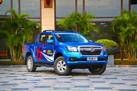 2019款郑州日产锐骐6 2.5T 自动四驱柴油豪华型