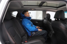 2019款 沃兰多 530T 自动米奇定制版(5+2款)