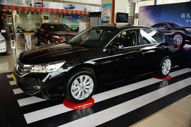 2014款本田雅阁2.4LX舒适版