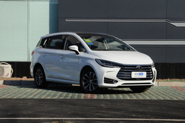 2019款比亚迪宋MAX 1.5TI自动 智联 睿动型 6座