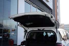 2019款广汽传祺GM6 270T 自动尊贵版 7座