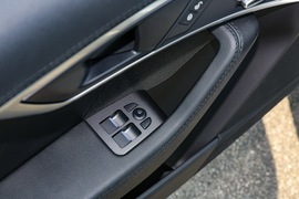 车门内部控制面板