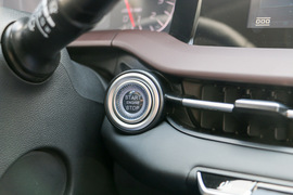 2019款长安CS15 1.5L 自动旗舰型